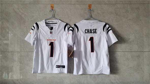 Women's Cincinnati Bengals #1 Ja'Marr Chase White F.U.S.E. Vapor Football Stitched Jersey(Run Small)