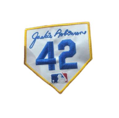 Jackie Robinson 42th patch1