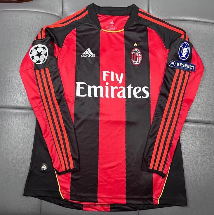 Retro AC Milan 2010-11 Home Long Sleeve Soccer Jersey