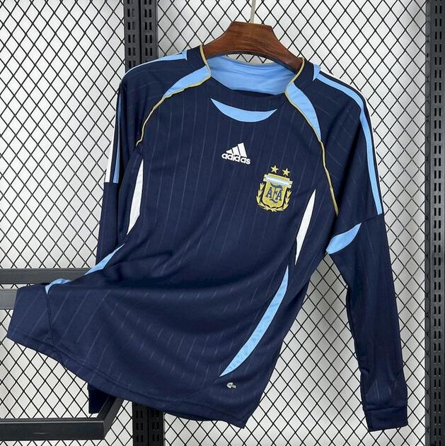 Retro Argentina 2006 Away Long Sleeve Soccer Jersey