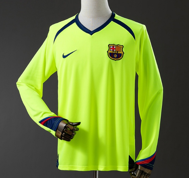Retro Barcelona 2005-06 Away Long Sleeve Soccer Jersey