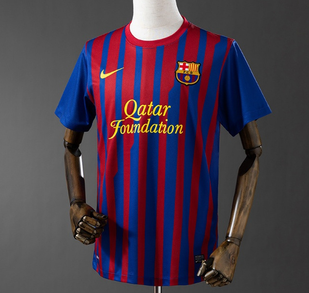 Retro Barcelona 2011-12 Home Soccer Jersey