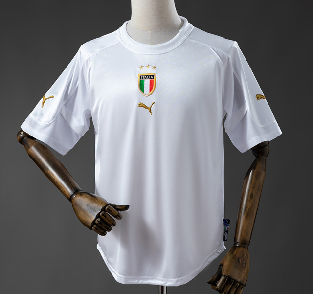 Retro Italy 2004 Away Soccer Jersey