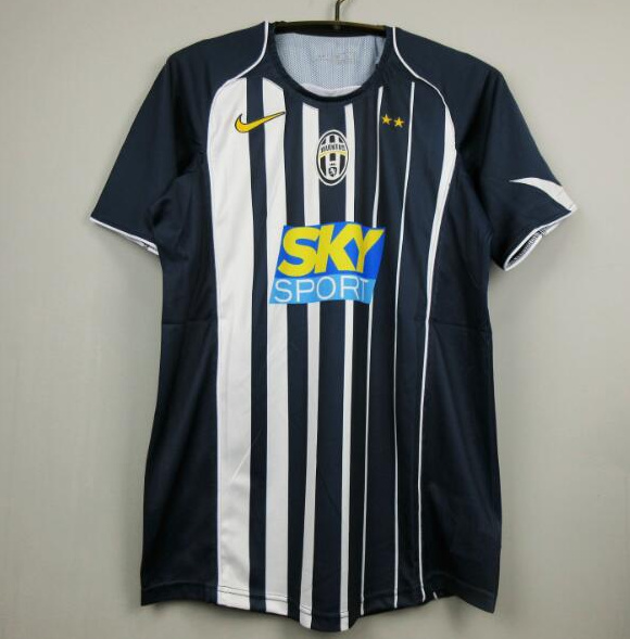 Retro Juventus 2004-05 Home Soccer Jersey