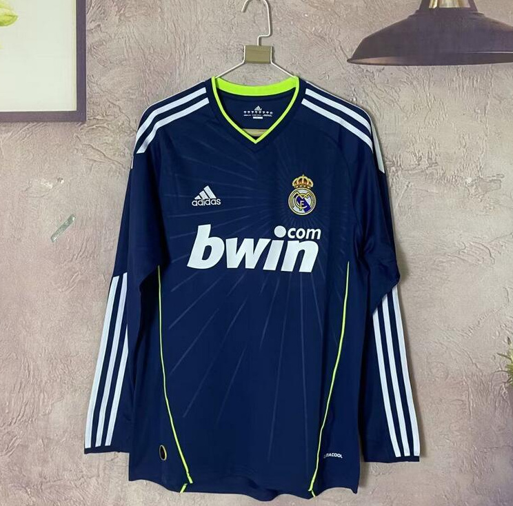 Retro Real Madrid 2010-11 Away Long Sleeve Soccer Jersey