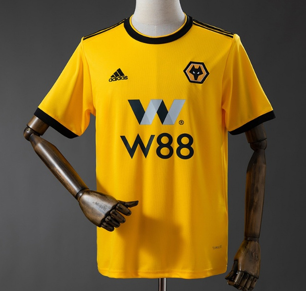 Retro Wolves 2018-19 Home Soccer Jersey