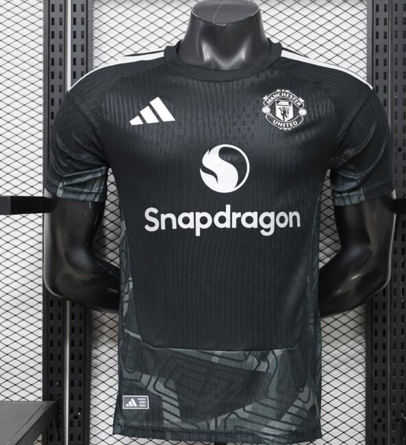 Men Manchester United 2026-27 Gaolkeeper Black Soccer Player Version Jersey